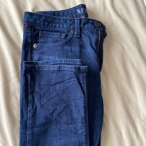 Blue jeans - Picture 1 of 3